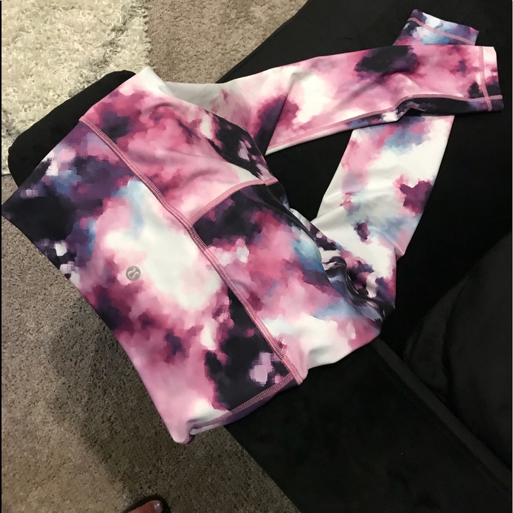 Lululemon yoga pants